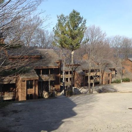 Summit Village Bellaire Экстерьер фото