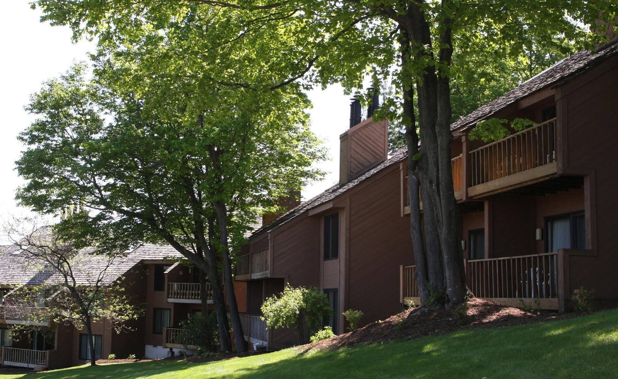 Summit Village Bellaire Экстерьер фото